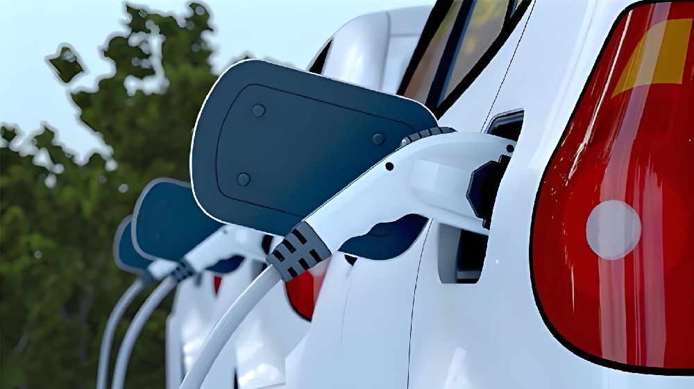 新能源汽車(chē)超充時(shí)代來(lái)臨，材料CTI值如何再創(chuàng)新高保障電氣安全？